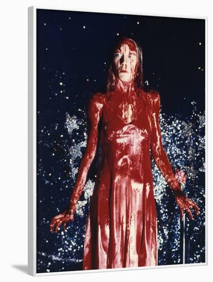 CARRIE, 1976 directed by BRIAN by PALMA Sissy Spacek (photo)-null-Framed Photo