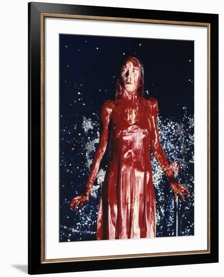 CARRIE, 1976 directed by BRIAN by PALMA Sissy Spacek (photo)-null-Framed Photo