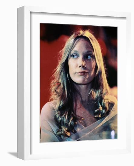 CARRIE, 1976 directed by BRIAN by PALMA Sissy Spacek (photo)-null-Framed Photo