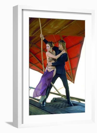 CARRIE FISHER; MARK HAMILL. "STAR WARS: EPISODE VI-RETURN OF THE JEDI" [1983], directed by RICHA...-null-Framed Photographic Print