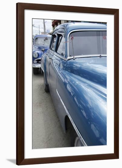 Cars of Cuba I-Laura Denardo-Framed Photographic Print