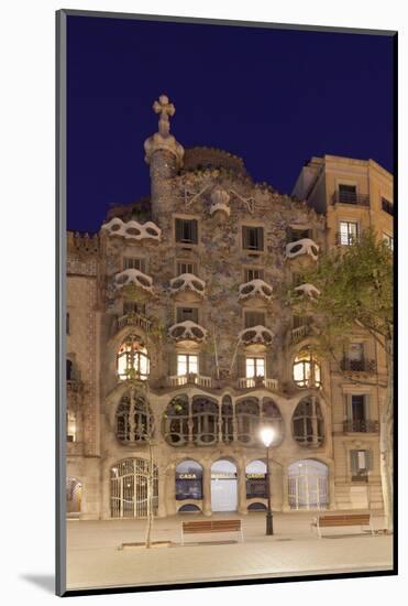 Casa Batllo, Antonio Gaudi, Modernisme, UNESCO World Heritage Site, Passeig de Gracia, Eixample, Ba-Markus Lange-Mounted Photographic Print