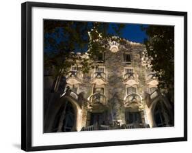 Casa Battlo, Barcelona, Spain-Peter Adams-Framed Photographic Print