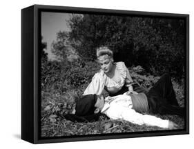 Casque d'Or Golden helmet by JacquesBecker with Serge Reggiani, Simone Signoret, 1952 (b/w photo)-null-Framed Stretched Canvas