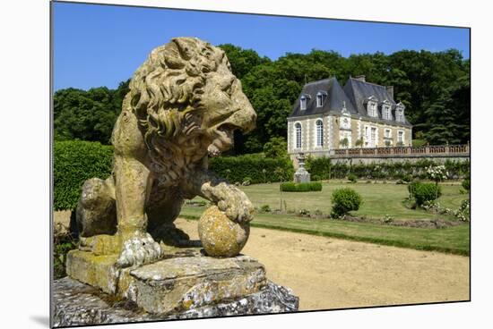 Castle and Gardens of Valmer, Indre et Loire, Centre, France, Europe-Nathalie Cuvelier-Mounted Photographic Print