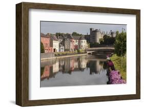 Castle and River Nore, Kilkenny, County Kilkenny, Leinster, Republic of Ireland, Europe-Rolf Richardson-Framed Photographic Print