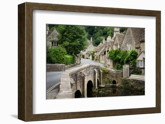 Castle Combe, Cotswolds Village-pljvv-Framed Photographic Print