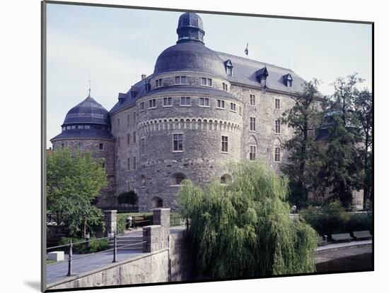Castle of Orebro. Sweden, 16th-17th Century-null-Mounted Giclee Print