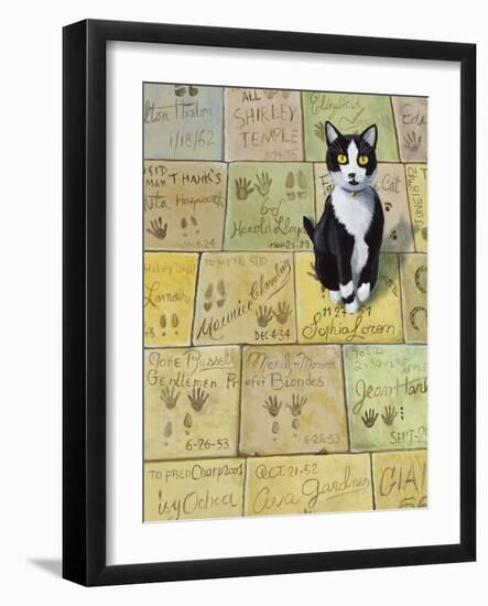 Cat in Hollywood (Chat a Hollywood)-Isy Ochoa-Framed Giclee Print
