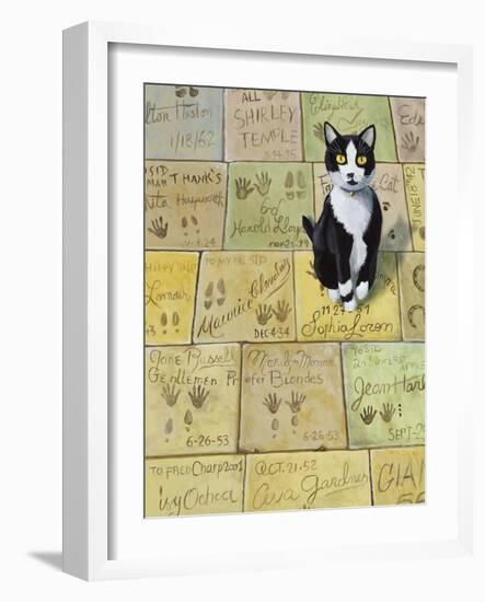 Cat in Hollywood (Chat a Hollywood)-Isy Ochoa-Framed Giclee Print