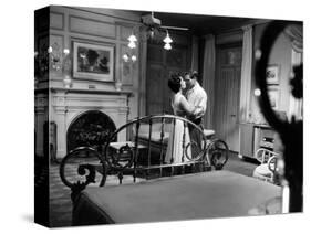 CAT ON A HOT TIN ROOF, 1958 directed by RICHARD BROOKS Elizabeth Taylor and Paul Newman (b/w photo)-null-Stretched Canvas