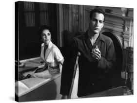 CAT ON A HOT TIN ROOF, 1958 directed by RICHARD BROOKS Elizabeth Taylor / Paul Newman (b/w photo)-null-Stretched Canvas