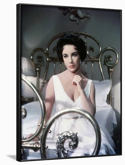 CAT ON A HOT TIN ROOF, 1958 directed by RICHARD BROOKS Elizabeth Taylor (photo)-null-Framed Photo