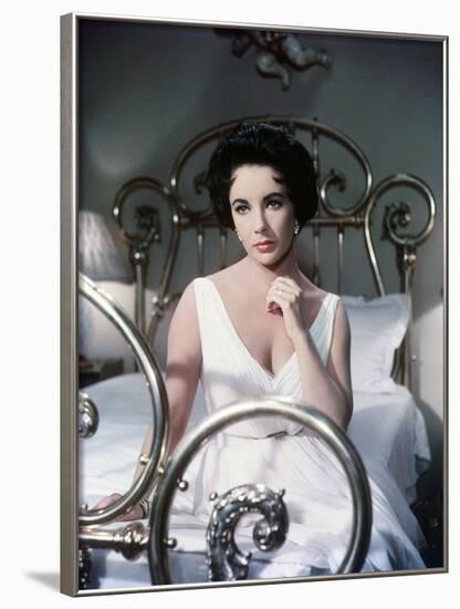 CAT ON A HOT TIN ROOF, 1958 directed by RICHARD BROOKS Elizabeth Taylor (photo)-null-Framed Photo