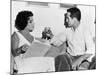 CAT ON A HOT TIN ROOF, 1958 directed by RICHARD BROOKS On the set, Elizabeth Taylor and Paul Newman-null-Mounted Photo