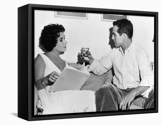CAT ON A HOT TIN ROOF, 1958 directed by RICHARD BROOKS On the set, Elizabeth Taylor and Paul Newman-null-Framed Stretched Canvas