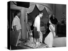 CAT ON A HOT TIN ROOF, 1958 directed by RICHARD BROOKS On the set, Richard Brooks (left) Paul Newma-null-Stretched Canvas