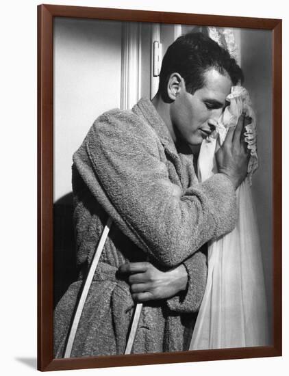 CAT ON A HOT TIN ROOF, 1958 directed by RICHARD BROOKS Paul Newman (b/w photo)-null-Framed Photo