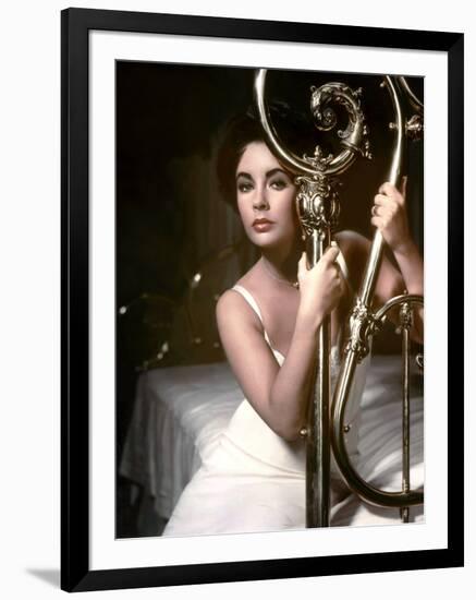 Cat on a Hot Tin Roof, Elizabeth Taylor, Directed by Richard Brooks, 1958-null-Framed Photo