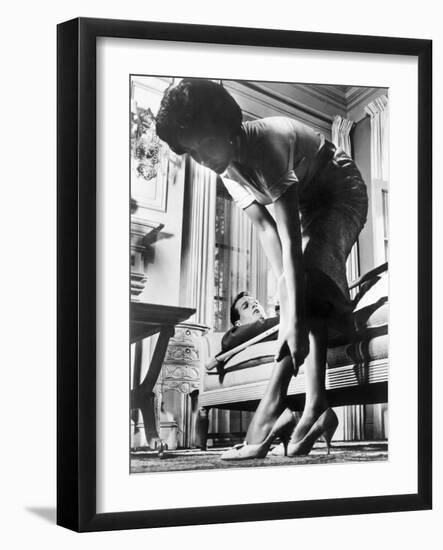 Cat on a Hot Tin Roof, Paul Newman, Elizabeth Taylor, 1958-null-Framed Photo