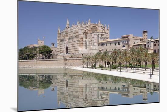 Cathedral of Santa Maria of Palma (La Seu) and Almudaina Palace at Parc De La Mar-Markus Lange-Mounted Photographic Print