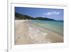 Cavaliere Plage-Stuart Black-Framed Photographic Print