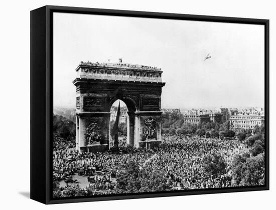 Celebrating the Liberation of Paris, 26 August 1944-null-Framed Stretched Canvas