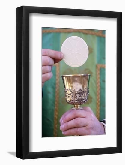 Celebration of the Eucharist, Catholic Mass, Villemomble, Seine-Saint-Denis, France, Europe-Godong-Framed Photographic Print