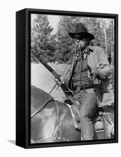 Cent Dollars pour un Sherif TRUE GRIT by Henry Athaway with John Wayne, 1969 (b/w photo)-null-Framed Stretched Canvas