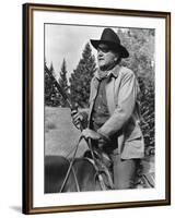 Cent Dollars pour un Sherif TRUE GRIT by Henry Athaway with John Wayne, 1969 (b/w photo)-null-Framed Photo