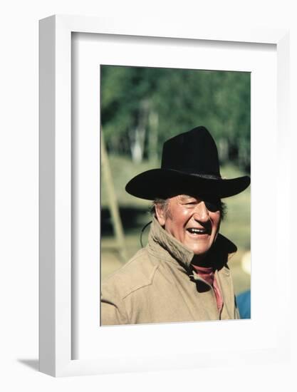 Cent Dollars pour un Sherif TRUE GRIT by Henry Athaway with John Wayne, 1969 (photo)-null-Framed Photo