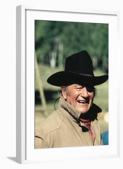 Cent Dollars pour un Sherif TRUE GRIT by Henry Athaway with John Wayne, 1969 (photo)-null-Framed Photo