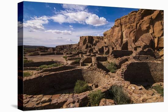Chaco Ruins in the Chaco Culture Nat'l Historic Park, UNESCO World Heritage Site, New Mexico, USA-Michael Runkel-Stretched Canvas