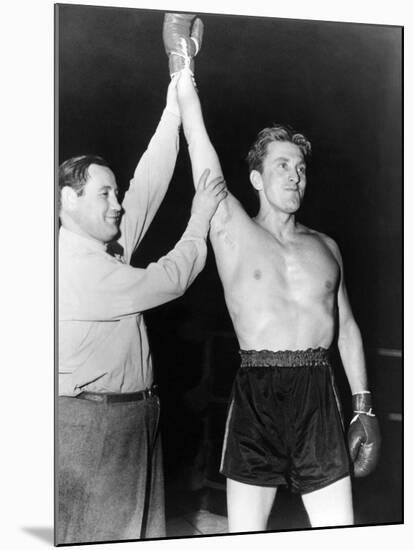 Champion, Kirk Douglas, 1949-null-Mounted Photo