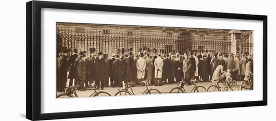 'Changing of the Guard, Buckingham Palace, December 4th', 1936 (1937)-Unknown-Framed Photographic Print