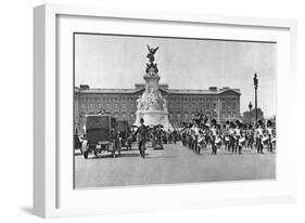 Changing of the Guard, Buckingham Palace, London, 1926-1927-McLeish-Framed Giclee Print