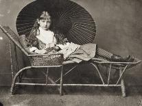 Xie Kitchin à l'ombrelle japonaise-Charles Lutwidge Dodgson-Giclee Print