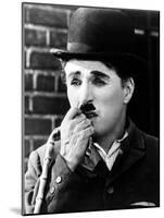 Charlie Chaplin. "City Lights" 1931, Directed by Charles Chaplin-null-Mounted Photographic Print