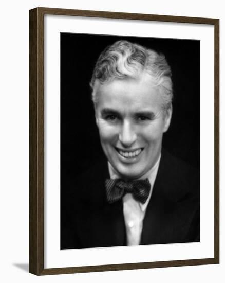 Charlie Chaplin, Looking Dapper, 1936-null-Framed Photo