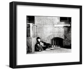 Charlie Chaplin, Paulette Goddard. "The Masses" 1936, "Modern Times" Directed by Charles Chaplin-null-Framed Photographic Print