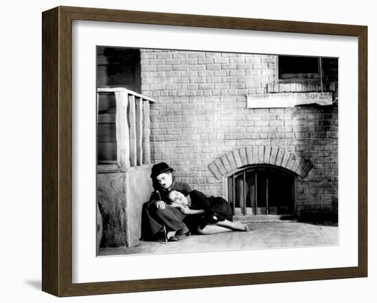 Charlie Chaplin, Paulette Goddard. "The Masses" 1936, "Modern Times" Directed by Charles Chaplin-null-Framed Photographic Print