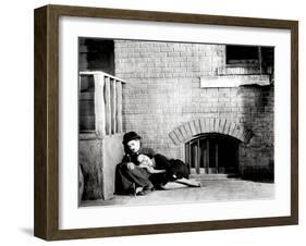 Charlie Chaplin, Paulette Goddard. "The Masses" 1936, "Modern Times" Directed by Charles Chaplin-null-Framed Photographic Print