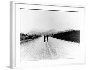 Charlie Chaplin, Paulette Goddard. "The Masses" 1936, "Modern Times" Directed by Charles Chaplin-null-Framed Photographic Print