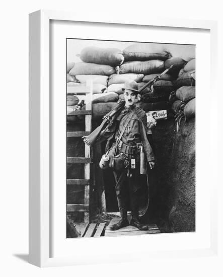 Charlie Chaplin, Shoulder Arms, 1918-null-Framed Photographic Print