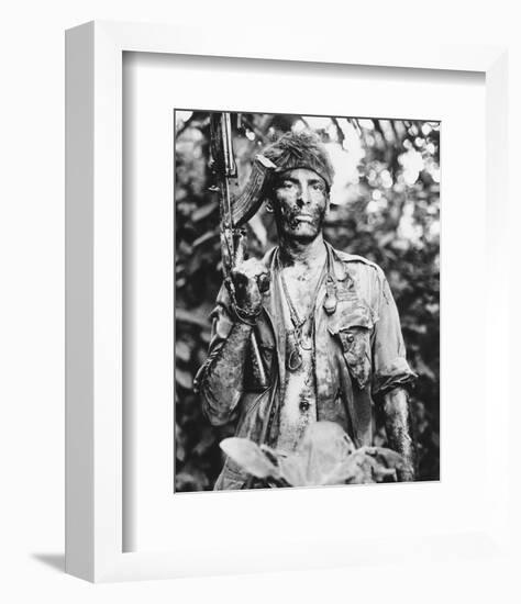 Charlie Sheen - Platoon-null-Framed Photo