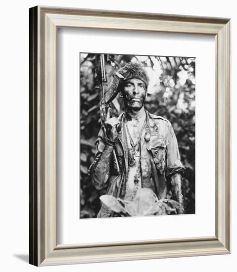 Charlie Sheen - Platoon-null-Framed Photo