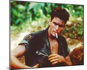 Charlie Sheen - Platoon-null-Mounted Photo