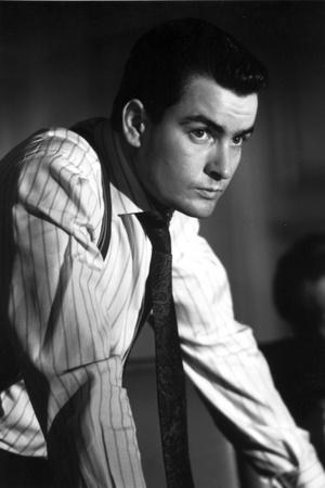 Charlie Sheen Posed In White Polo With Black Background Photo Movie Star News Allposters Com