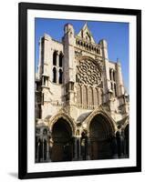 Chartres Cathedral, Unesco World Heritage Site, Chartres, Centre, France-Peter Scholey-Framed Photographic Print