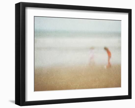 Chasing Waves I-Doug Chinnery-Framed Photographic Print